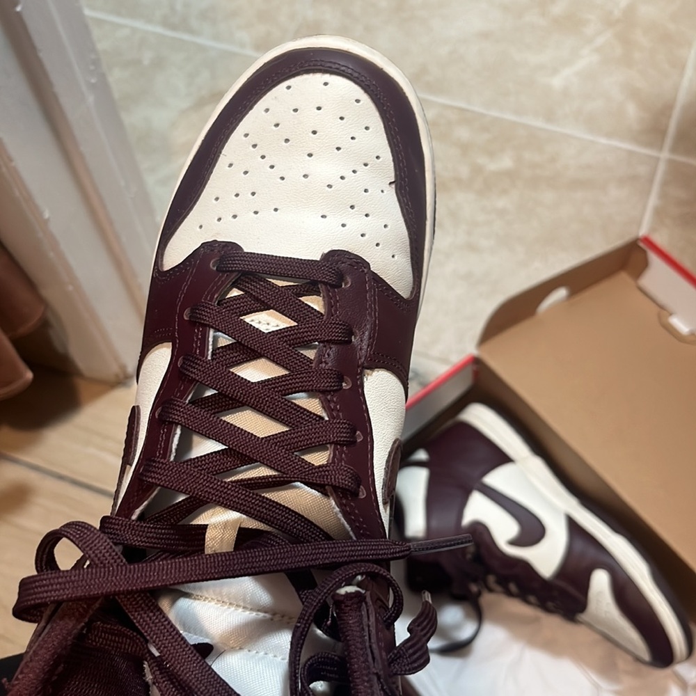 burgundy dunk high